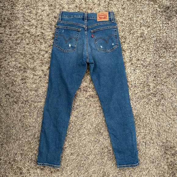Levi’s wedgie skinny blue jeans - Picture 2 of 7